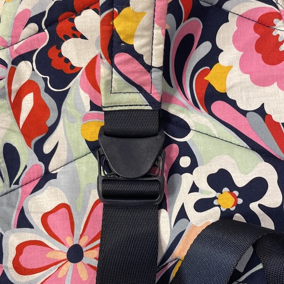 NWOT Vera Bradley swing pack - Picture 8 of 10